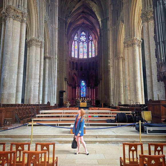 Meet your Posher, Carly - Picture 5 of 13